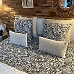 Petit Cocon Cosy Proche Place Stanislas-parking & Cave Velos Apartman