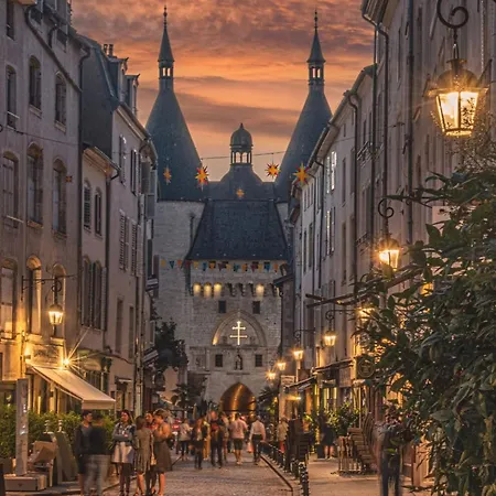 Petit Cocon Cosy Proche Place Stanislas-parking & Cave Velos *